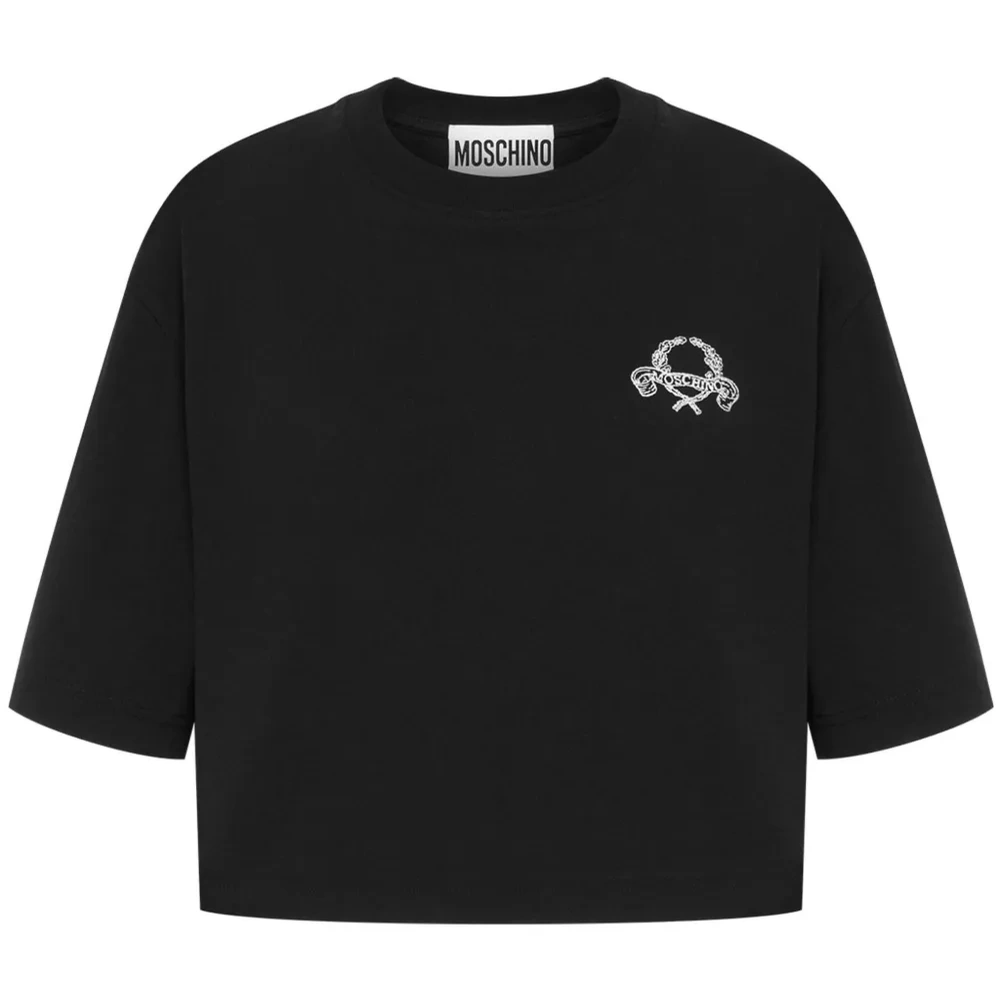 Футболка с вышитым логотипом