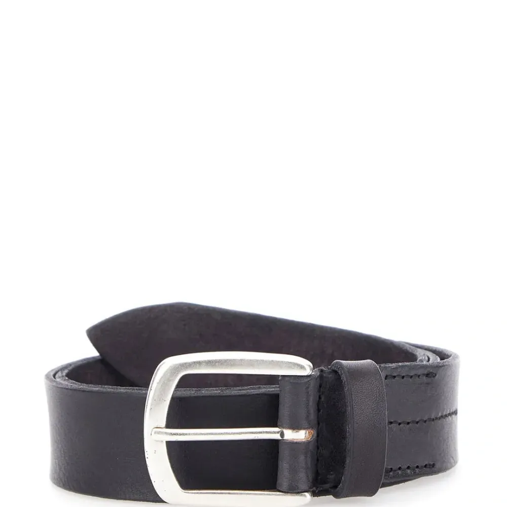 Ремень с декоративной строчкой