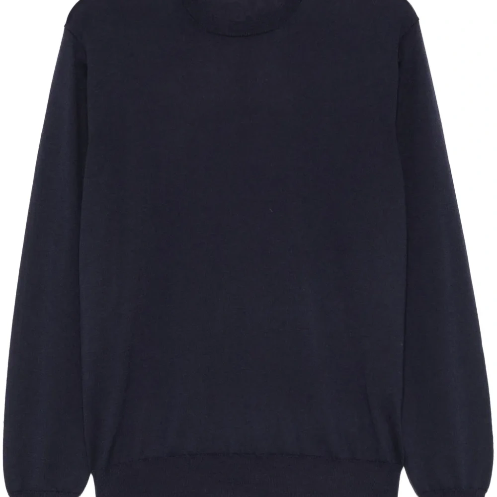 Свитер тонкой вязки