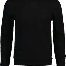 Свитер с вышитым логотипом