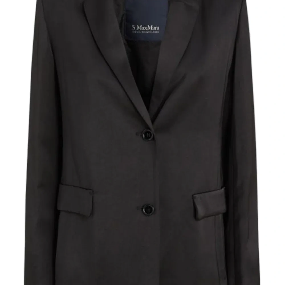 Пиджак с заостренными лацканами