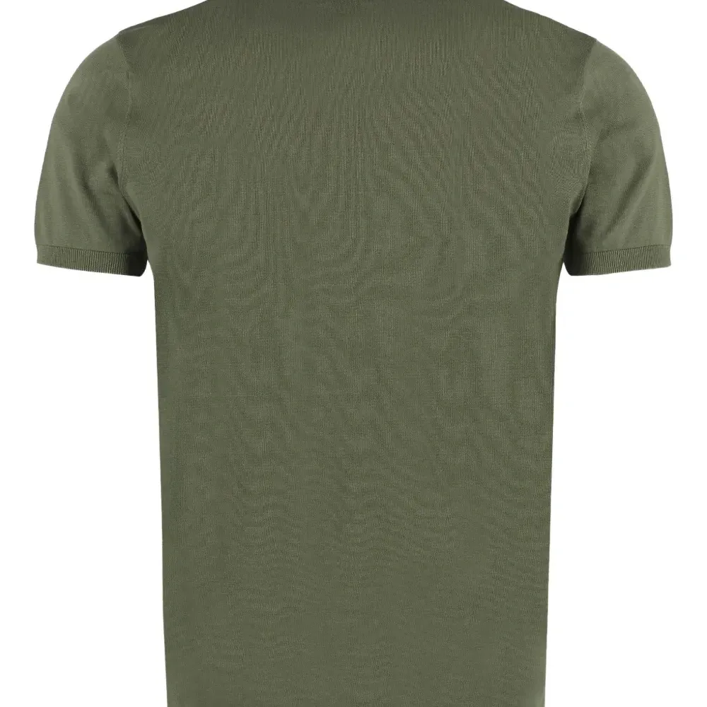 Футболка с круглым вырезом