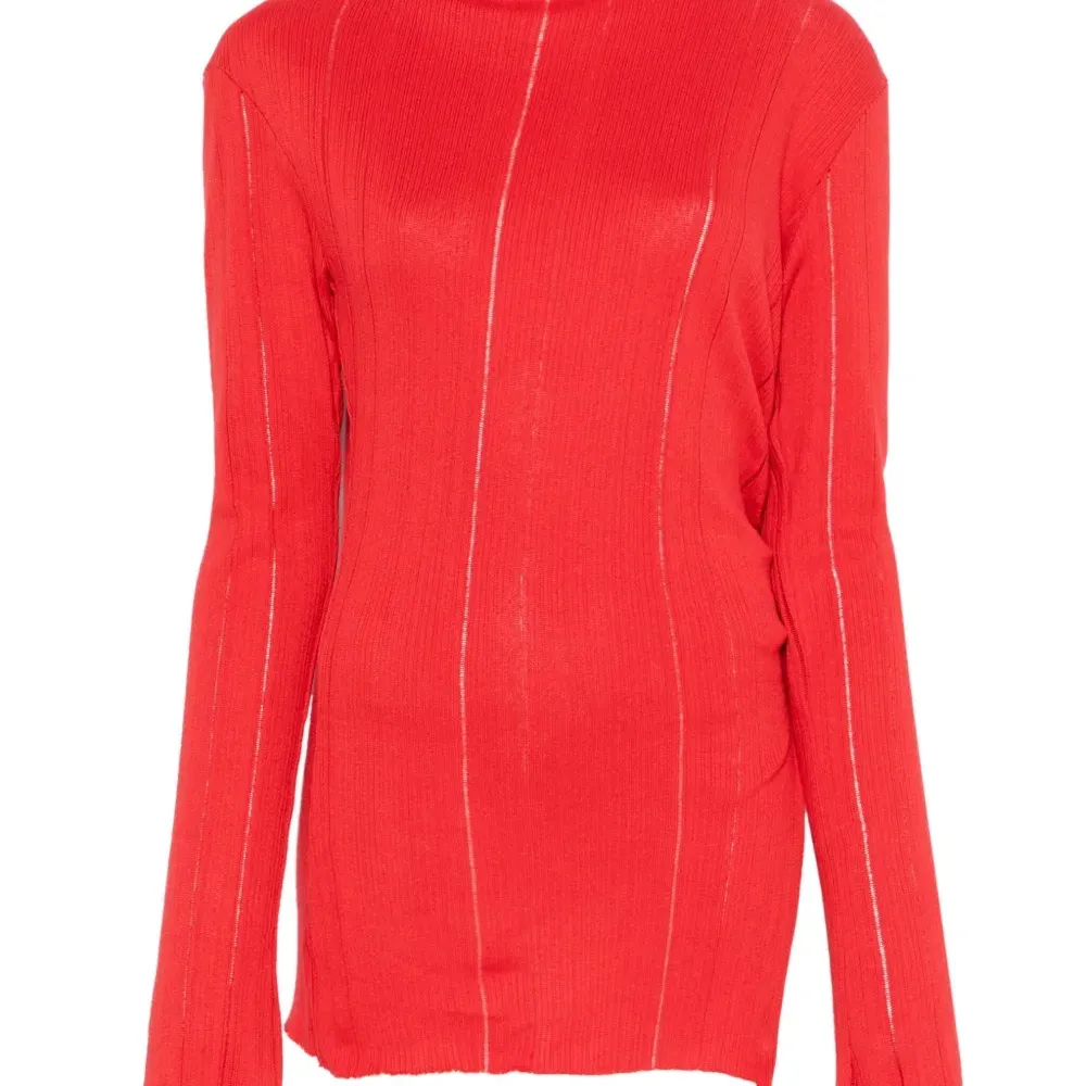 Топ с разрезом