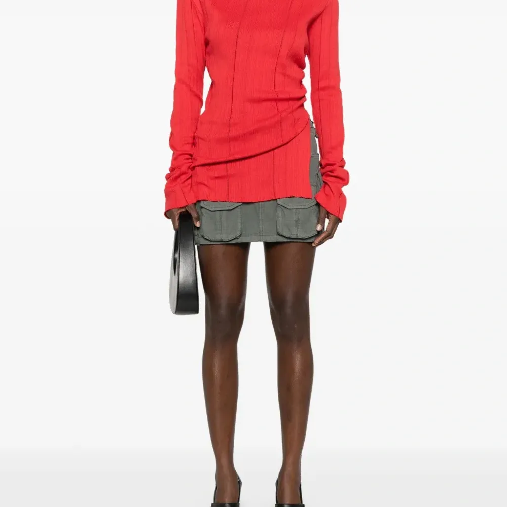 Топ с разрезом