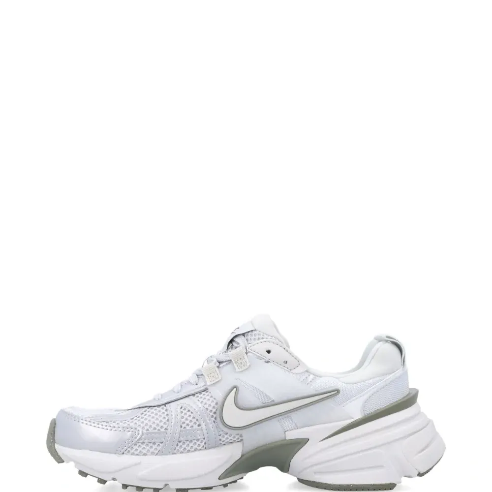 Кроссовки V2K