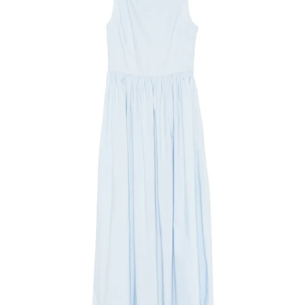 Платье с круглым вырезом