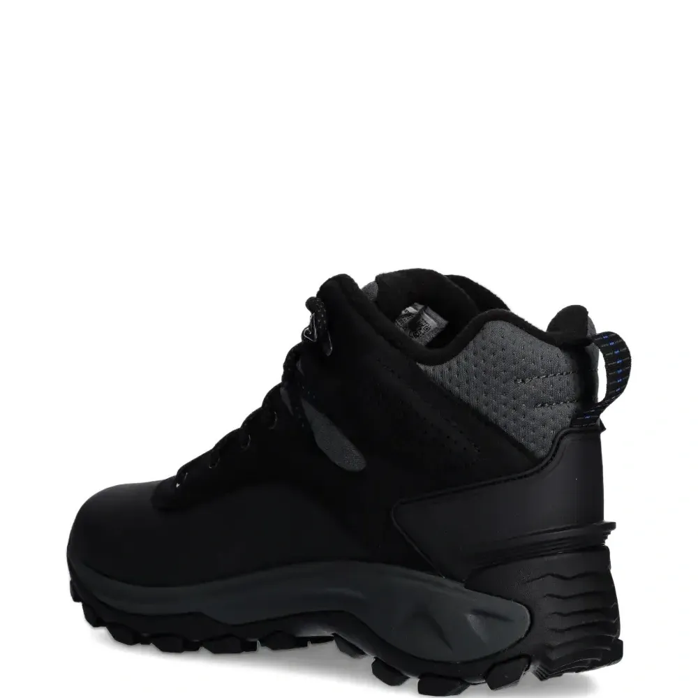 Водонепроницаемые кроссовки