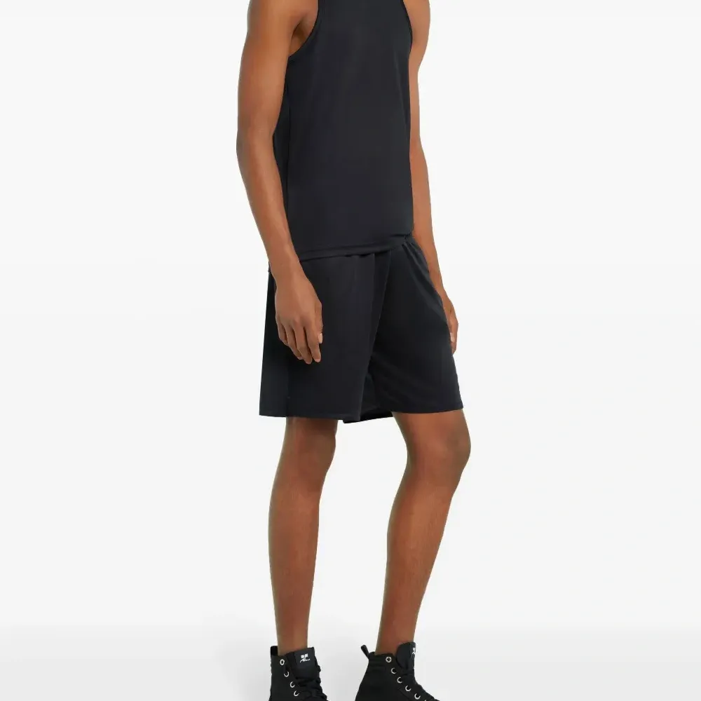 Топ без рукавов