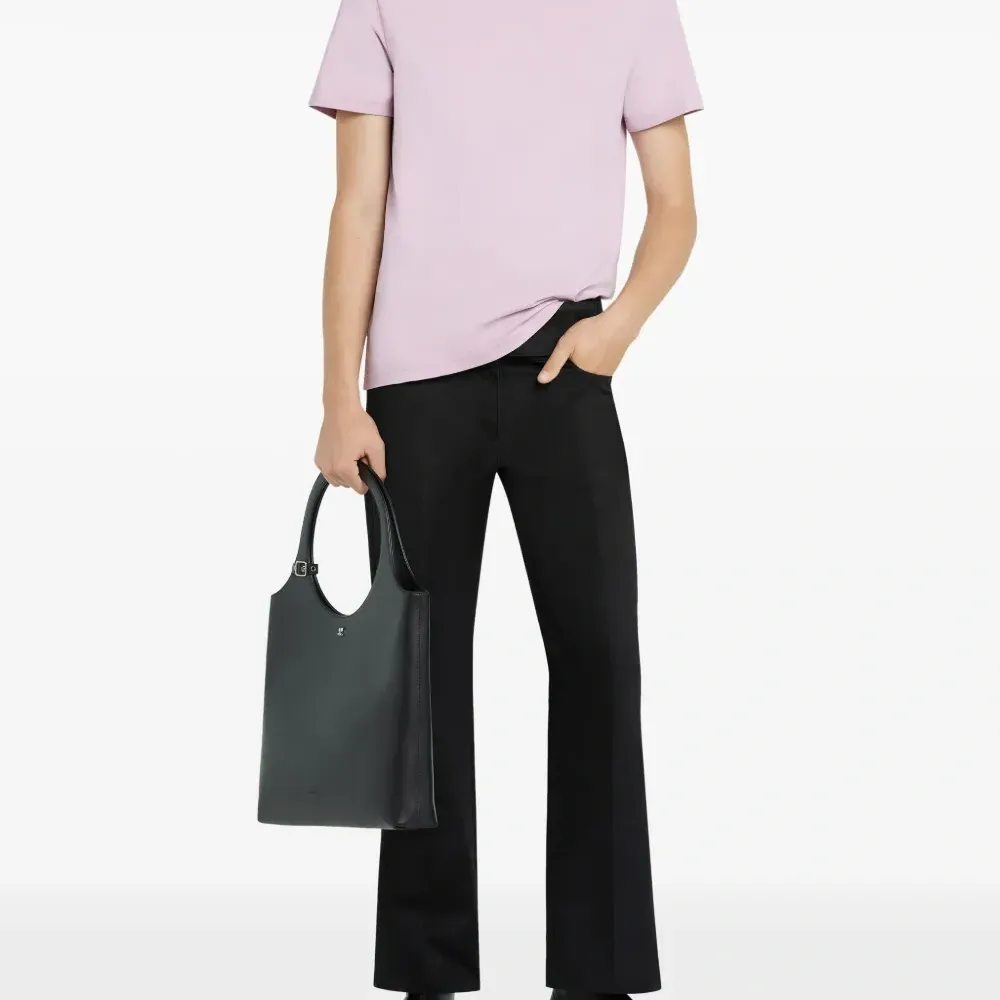 Футболка с логотипом