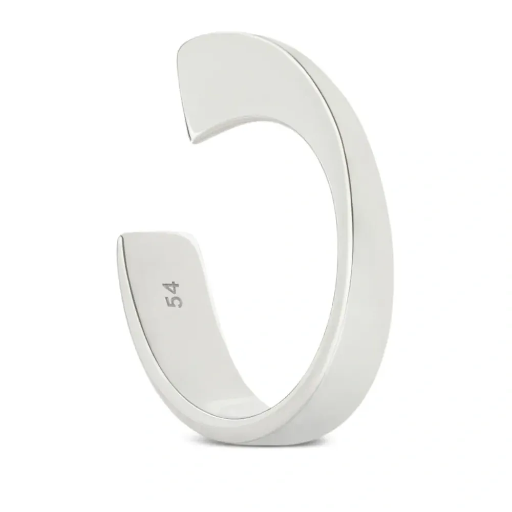 Кольцо асимметричной формы