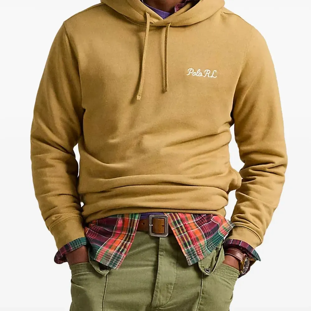 Худи с вышитым логотипом Худи с вышитым логотипом