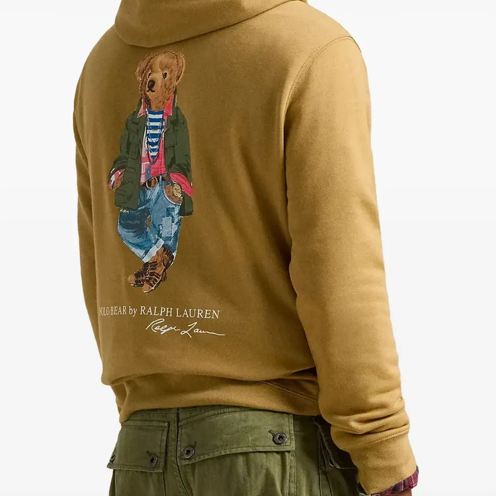 Худи с вышитым логотипом Худи с вышитым логотипом