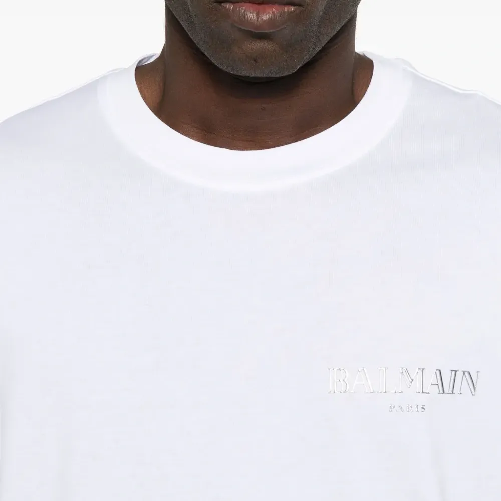 Футболка с логотипом