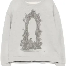 Свитер с графичным принтом