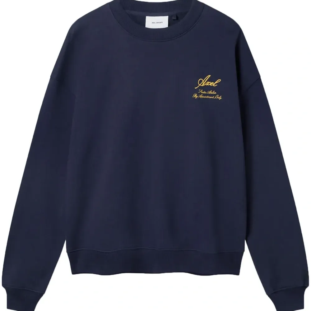 Толстовка с вышитым логотипом