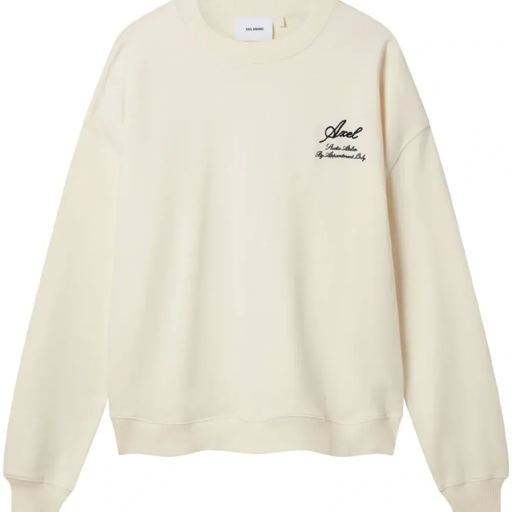 Толстовка с вышитым логотипом