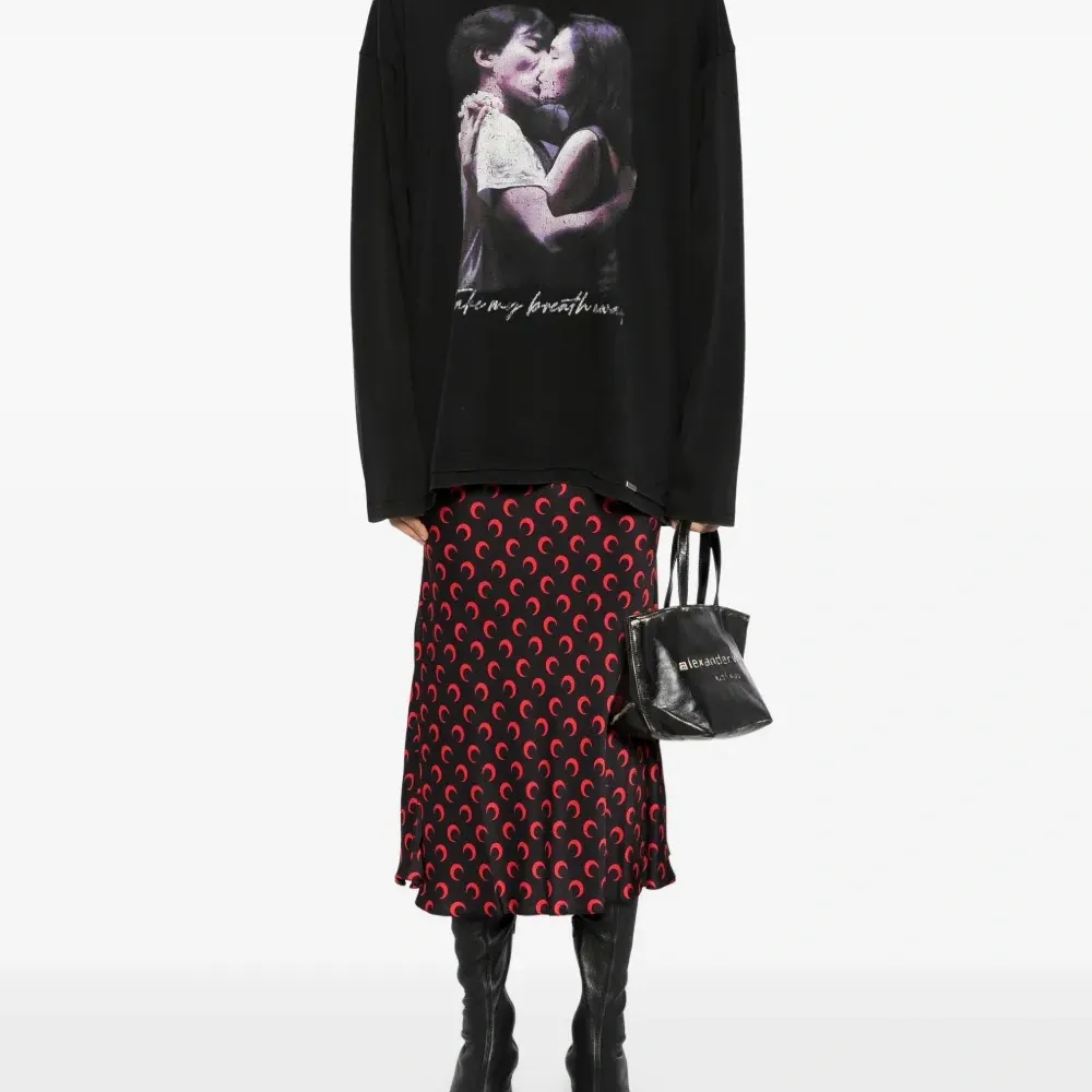 Футболка с графичным принтом