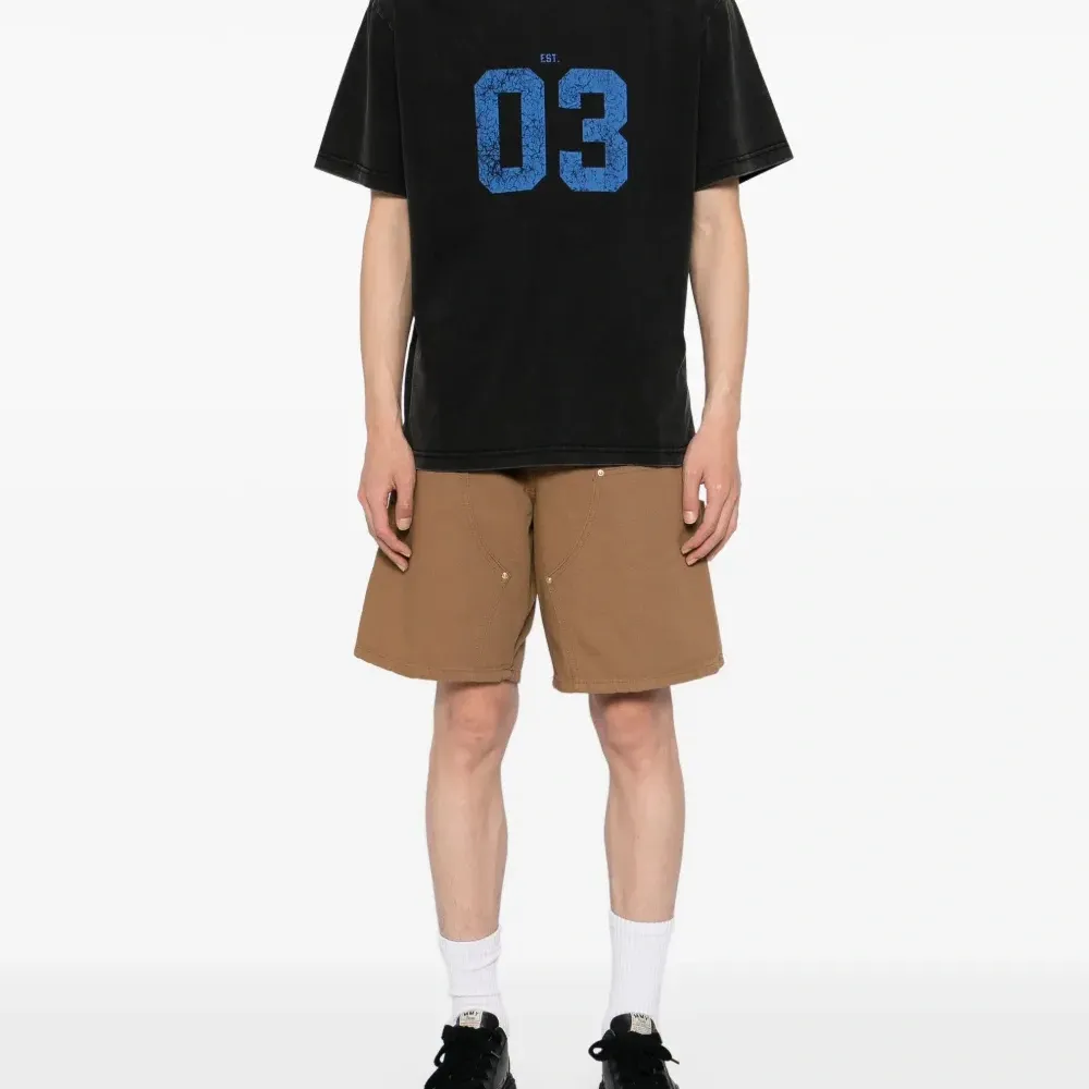 Футболка с графичным принтом