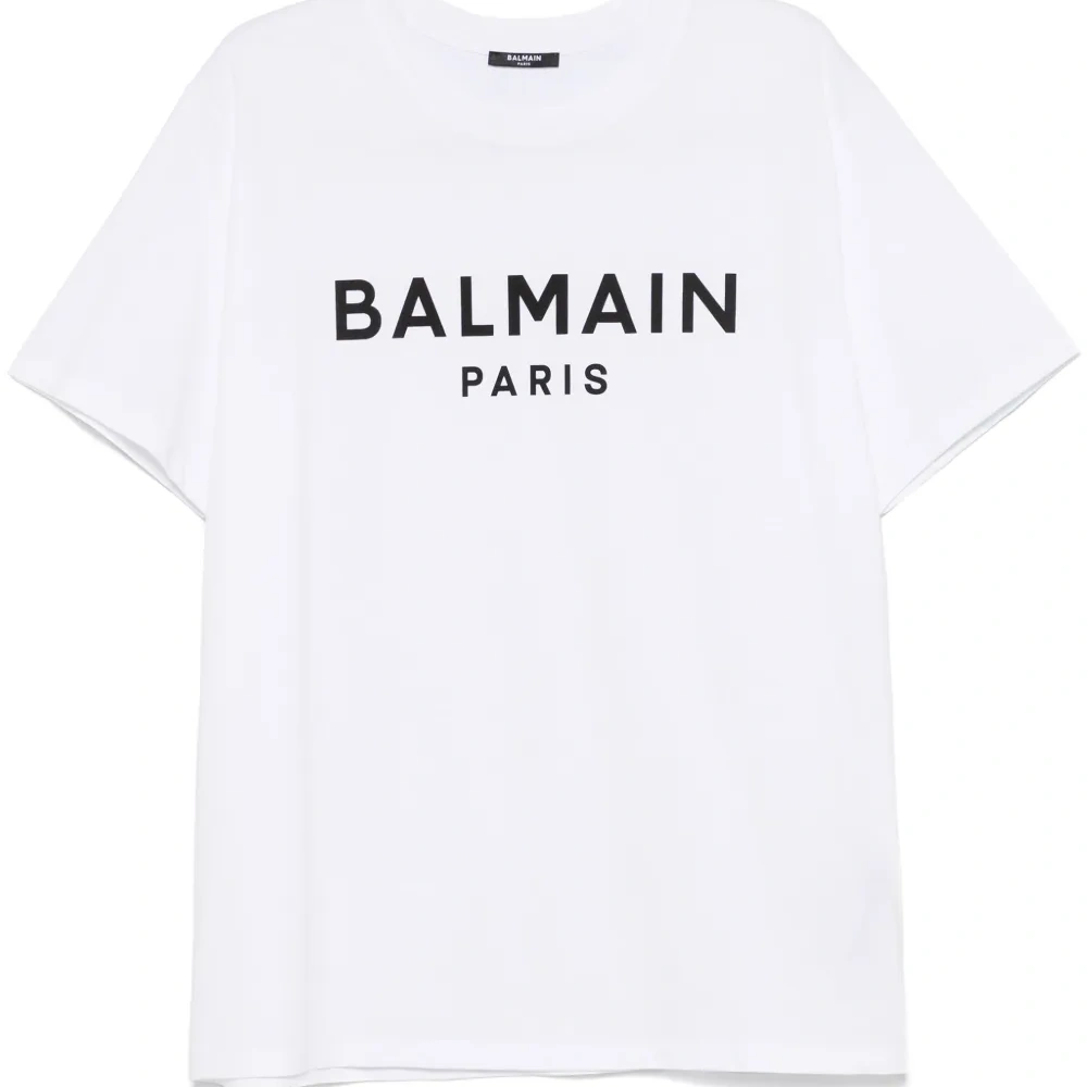 Футболка с логотипом