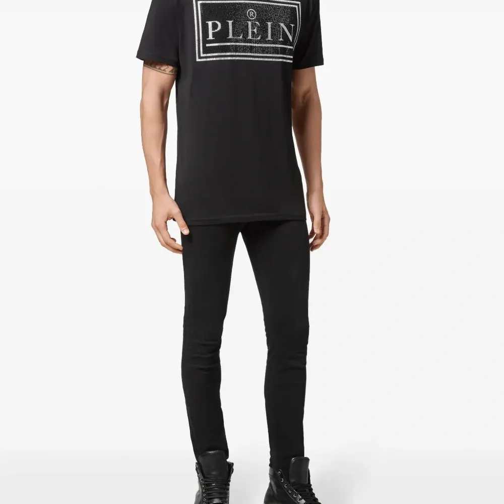 Футболка с круглым вырезом и принтом Футболка с круглым вырезом и принтом