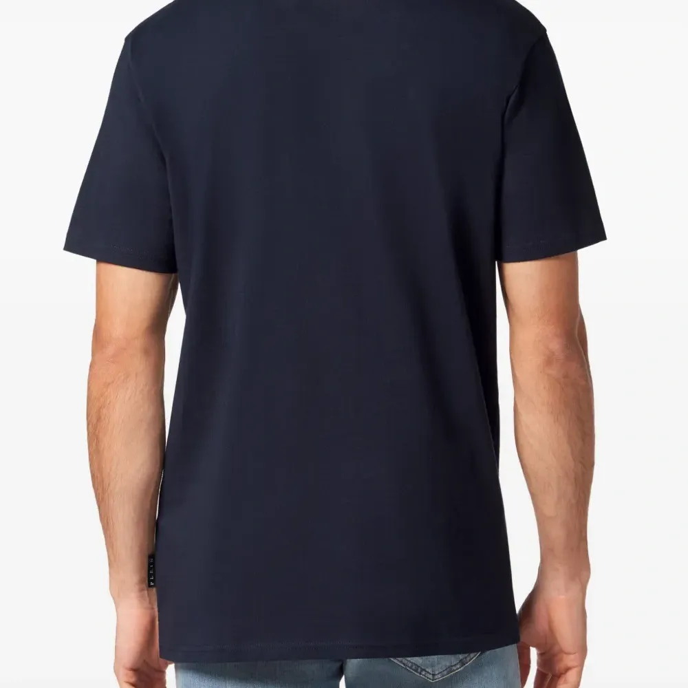 Футболка с круглым вырезом