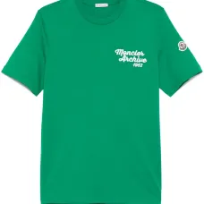 Футболка с вышитым логотипом