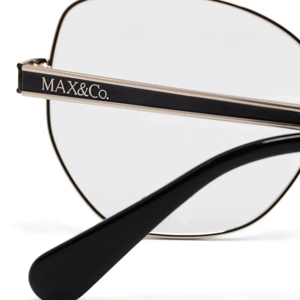 Очки в оправе 'кошачий глаз' Очки в оправе 'кошачий глаз'