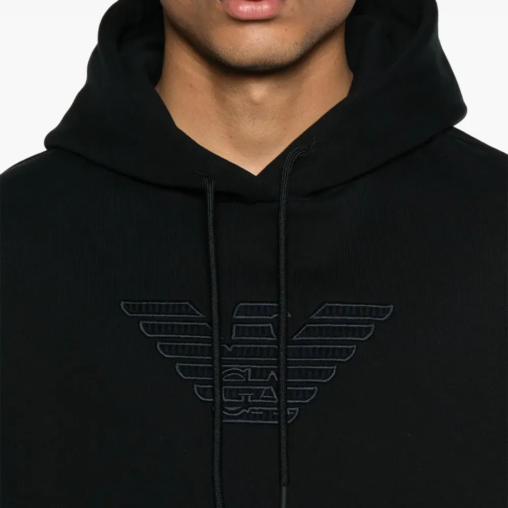 Худи с вышитым логотипом