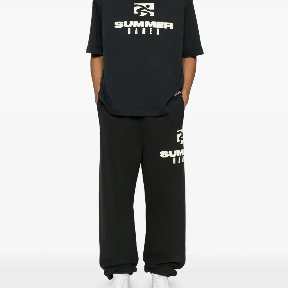 Футболка с логотипом