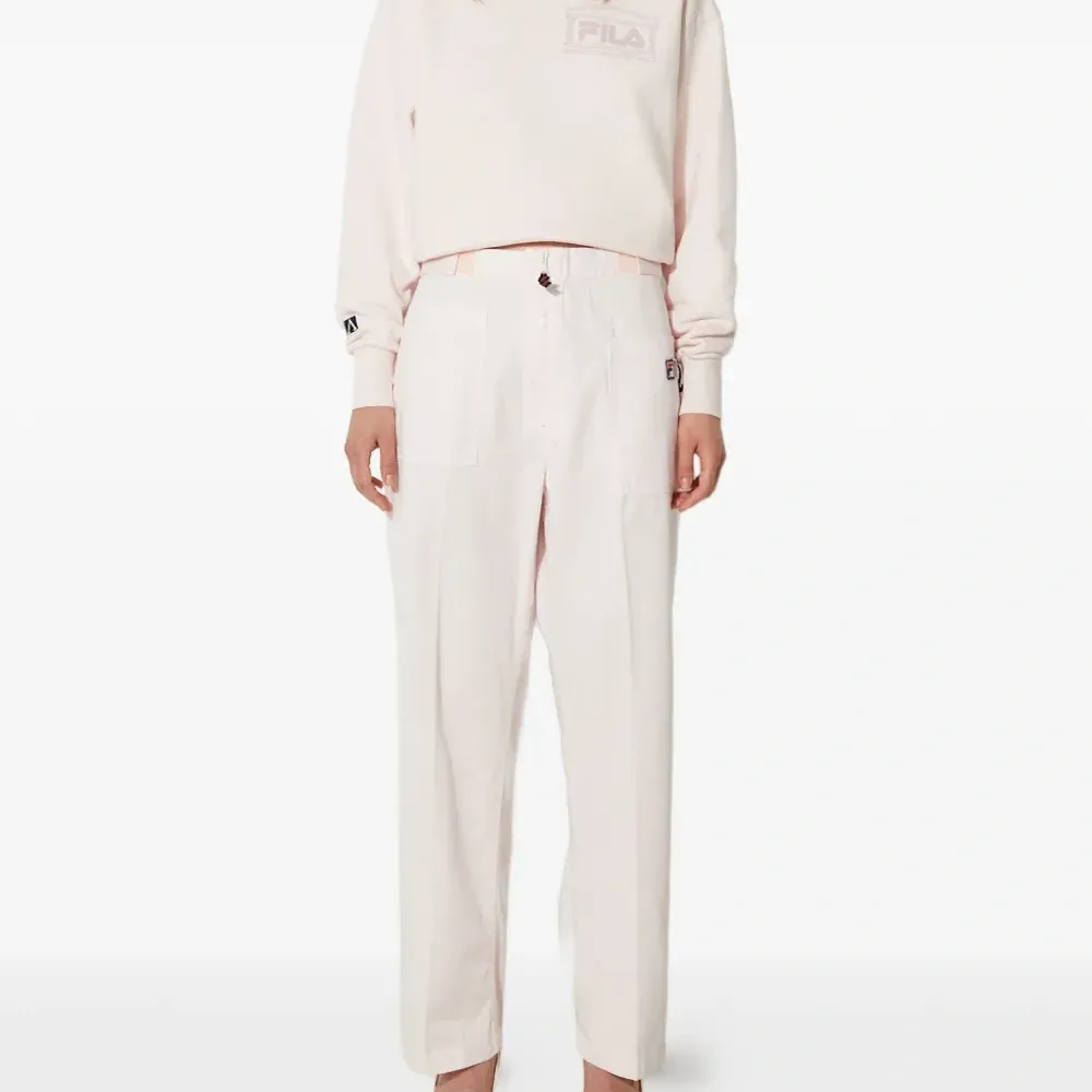 Брюки с нашивкой-логотипом