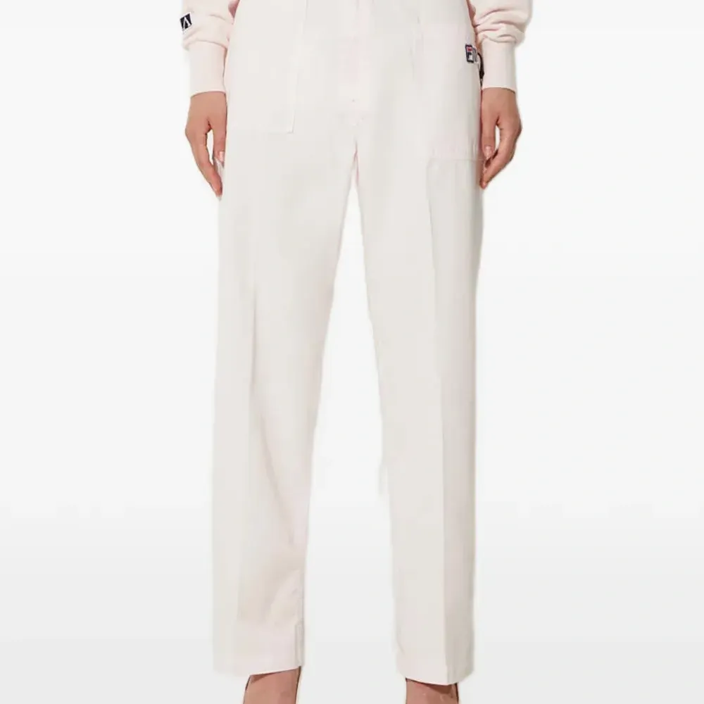 Брюки с нашивкой-логотипом