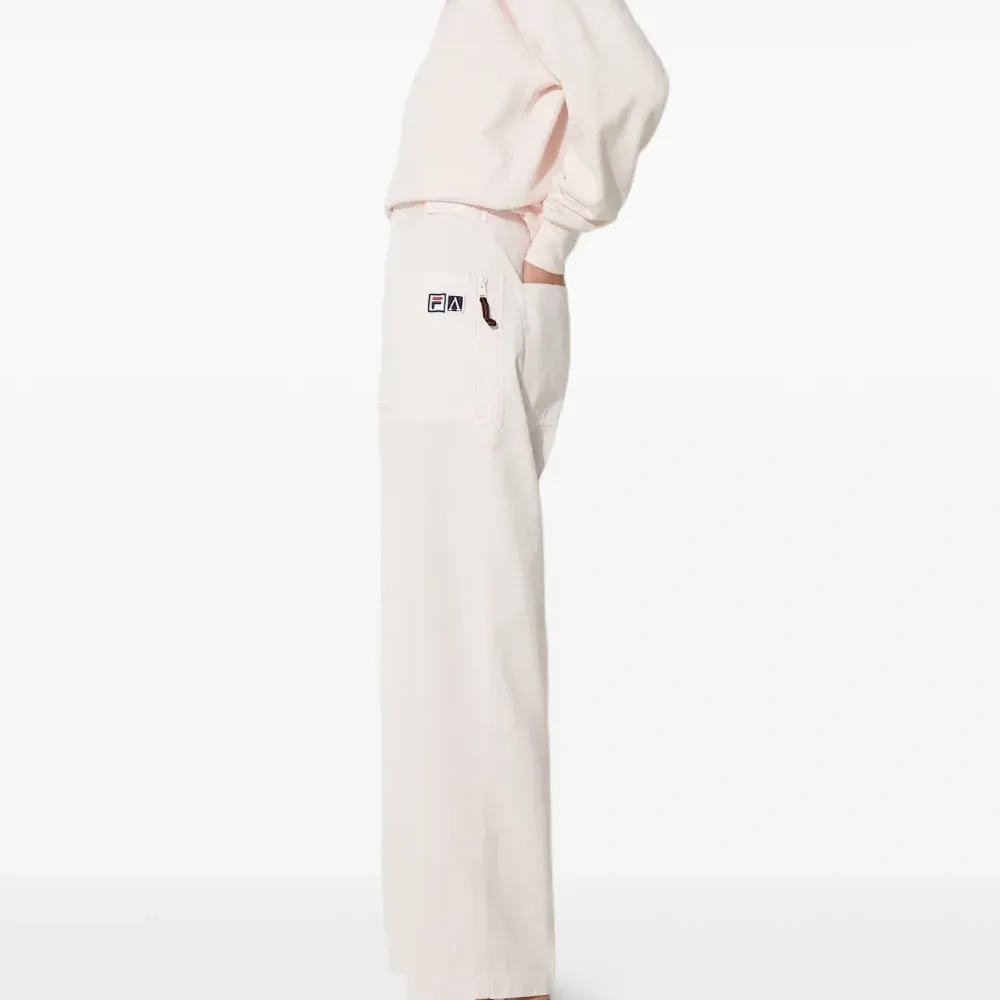 Брюки с нашивкой-логотипом