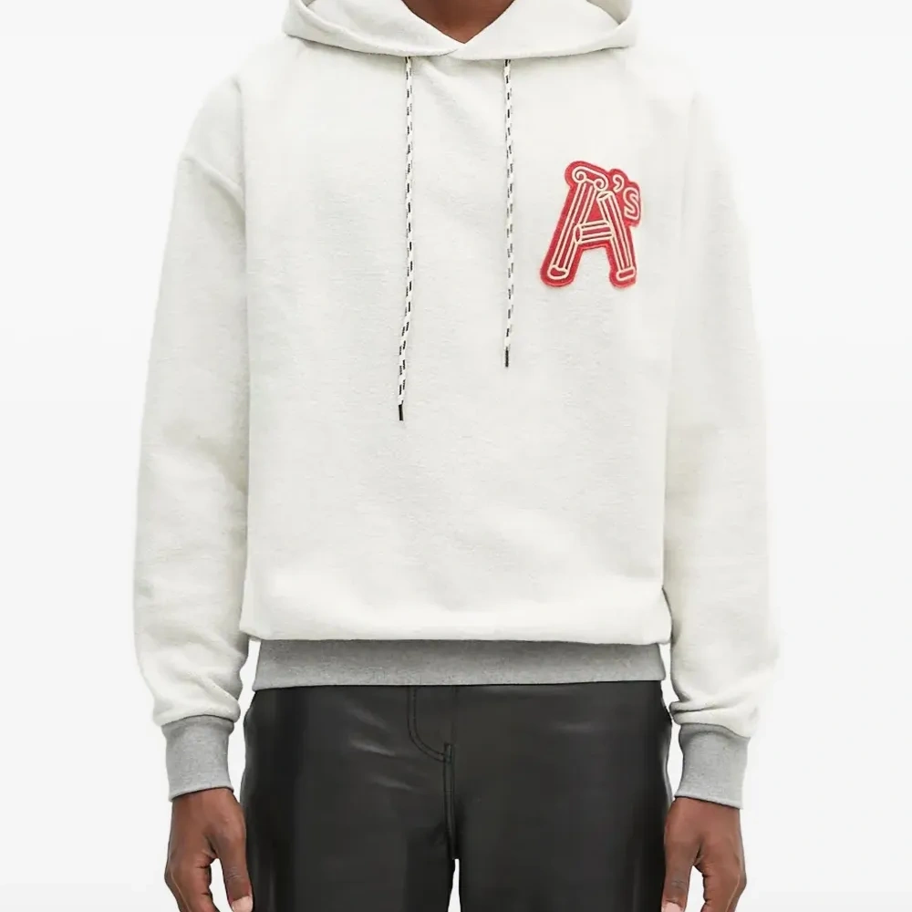 Худи с аппликацией