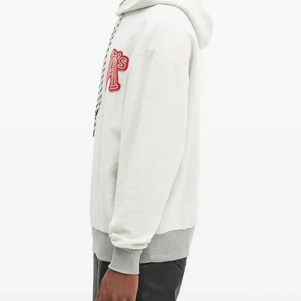 Худи с аппликацией