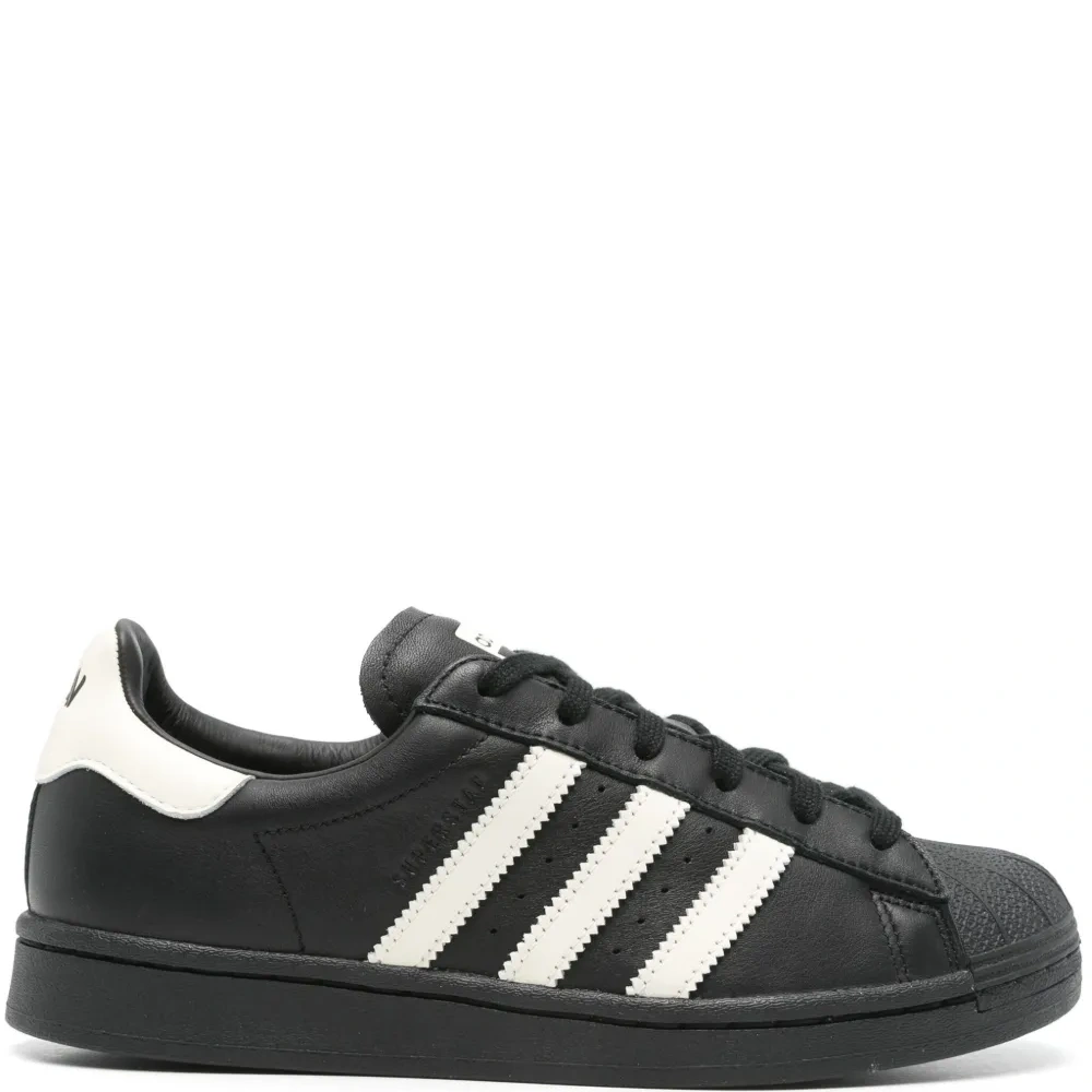 Кроссовки Superfinger Superstar из коллаборации с Avavav