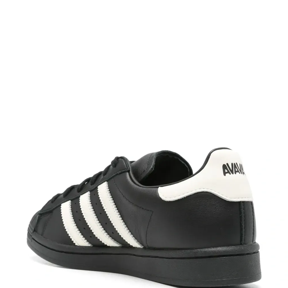 Кроссовки Superfinger Superstar из коллаборации с Avavav