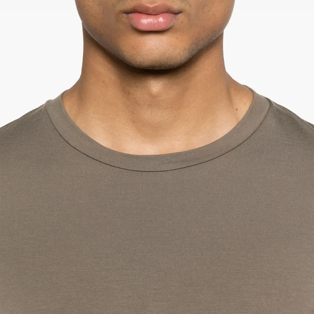 Футболка с круглым вырезом Футболка с круглым вырезом