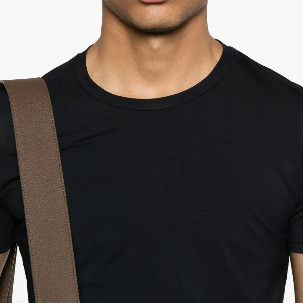 Футболка с круглым вырезом