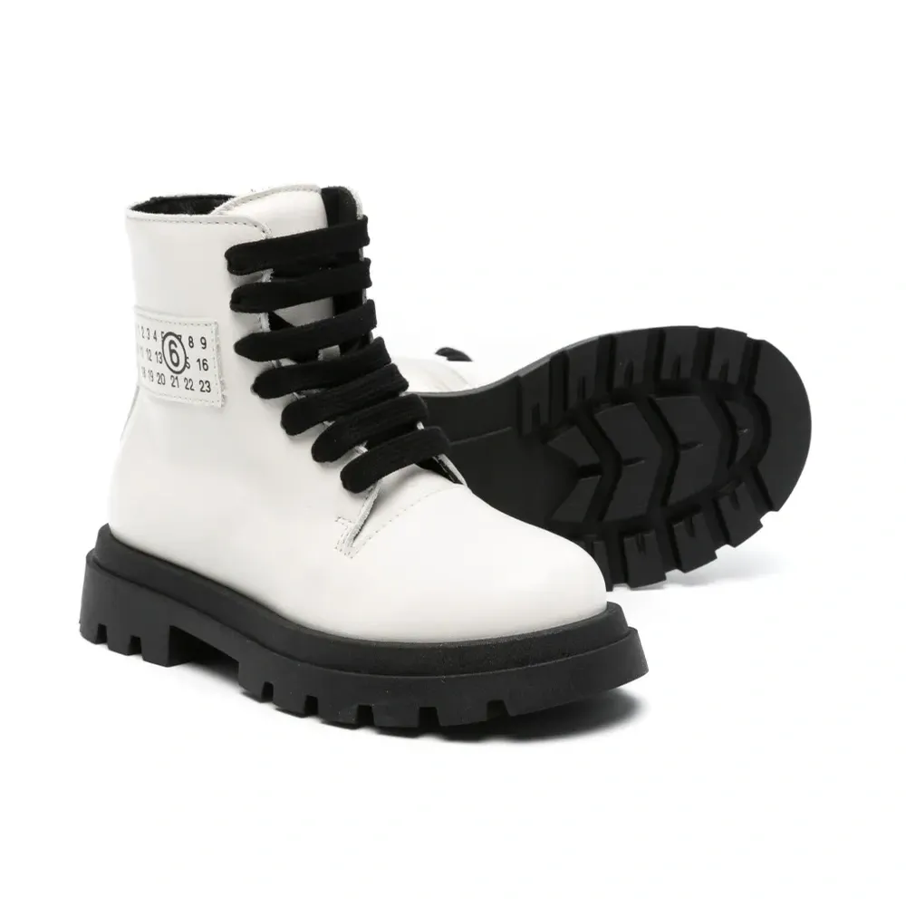 Ботинки с логотипом