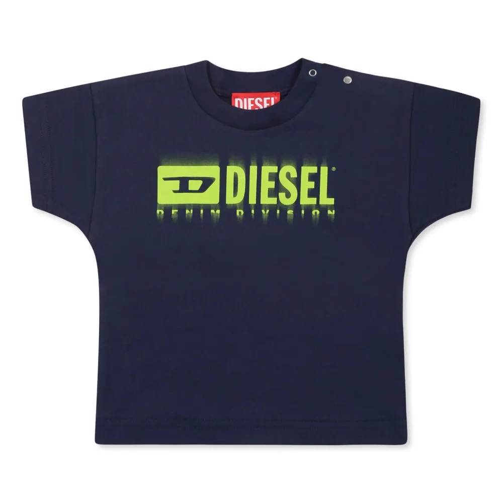 Футболка с логотипом