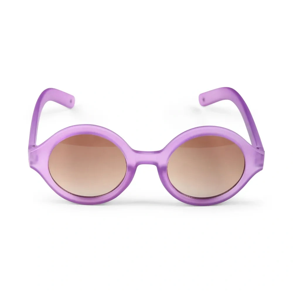 Солнцезащитные очки в круглой оправе