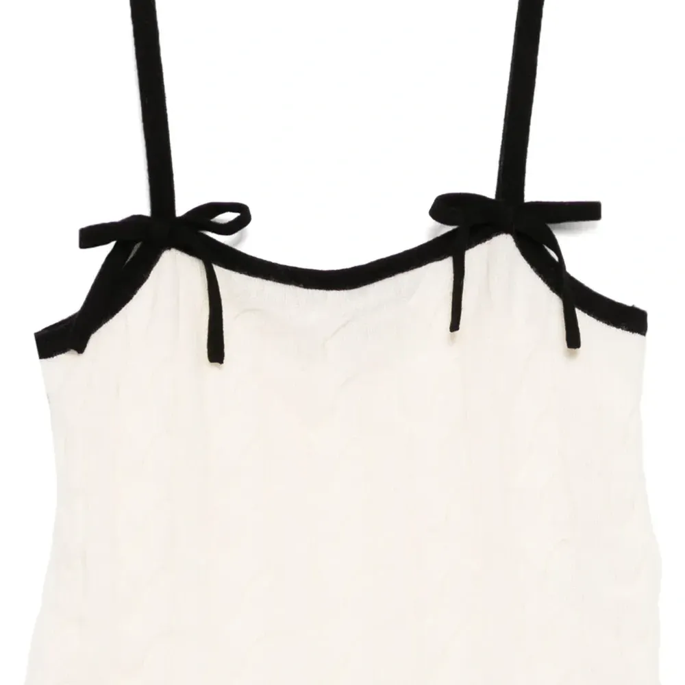 Топ с бантом