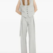 Жилет на пуговицах