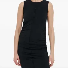 Приталенное мини-платье без рукавов с драпировкой Приталенное мини-платье без рукавов с драпировкой