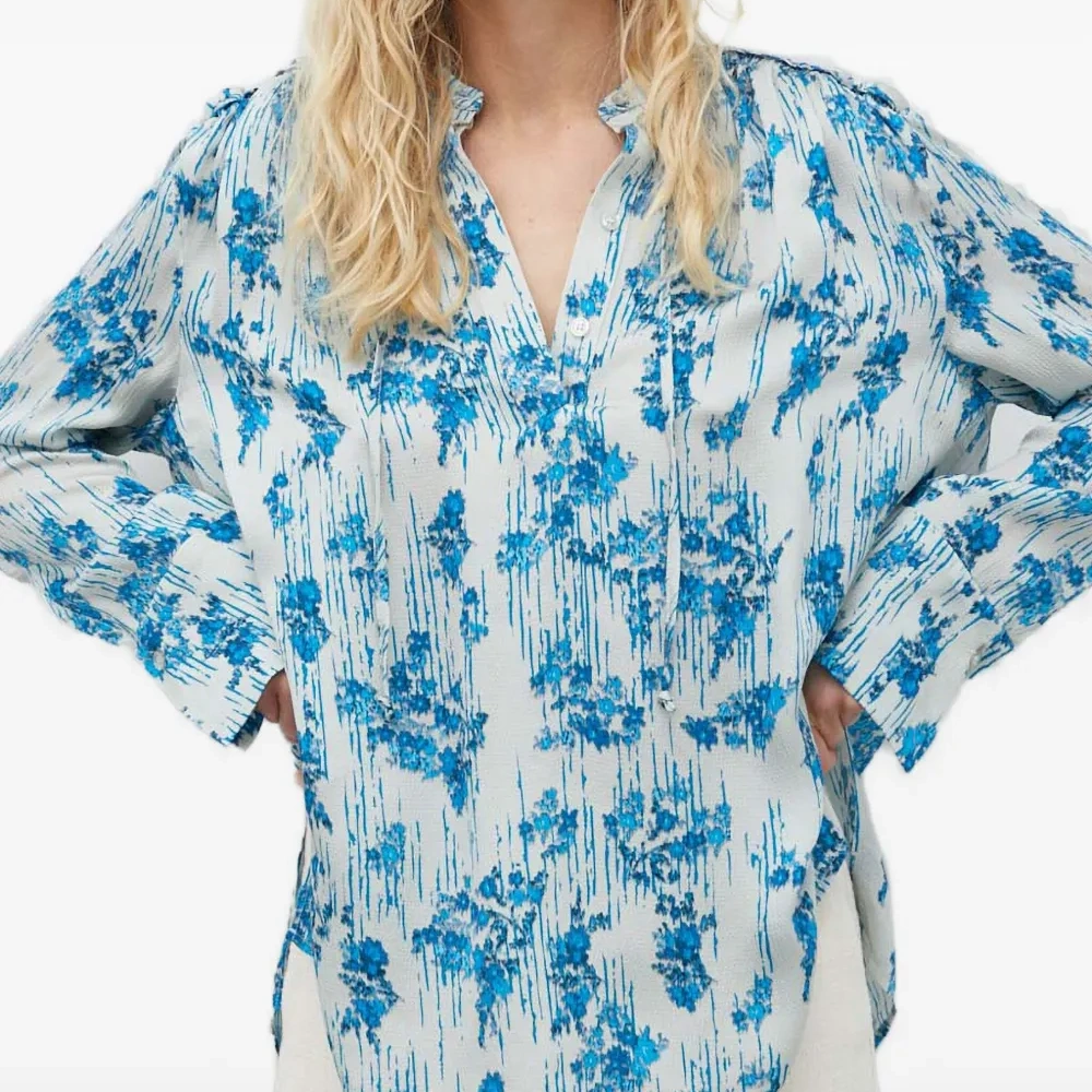 Блузка с цветочным принтом