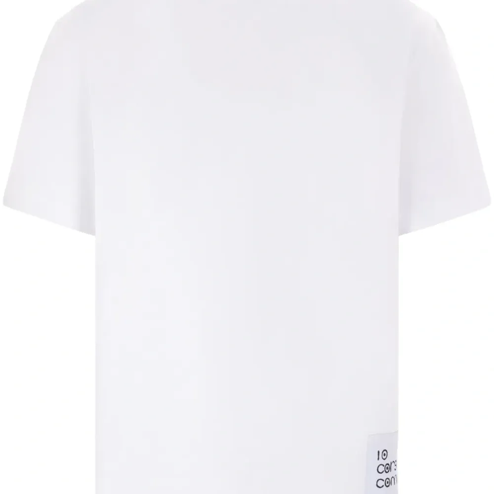 Футболка с нашивкой-логотипом