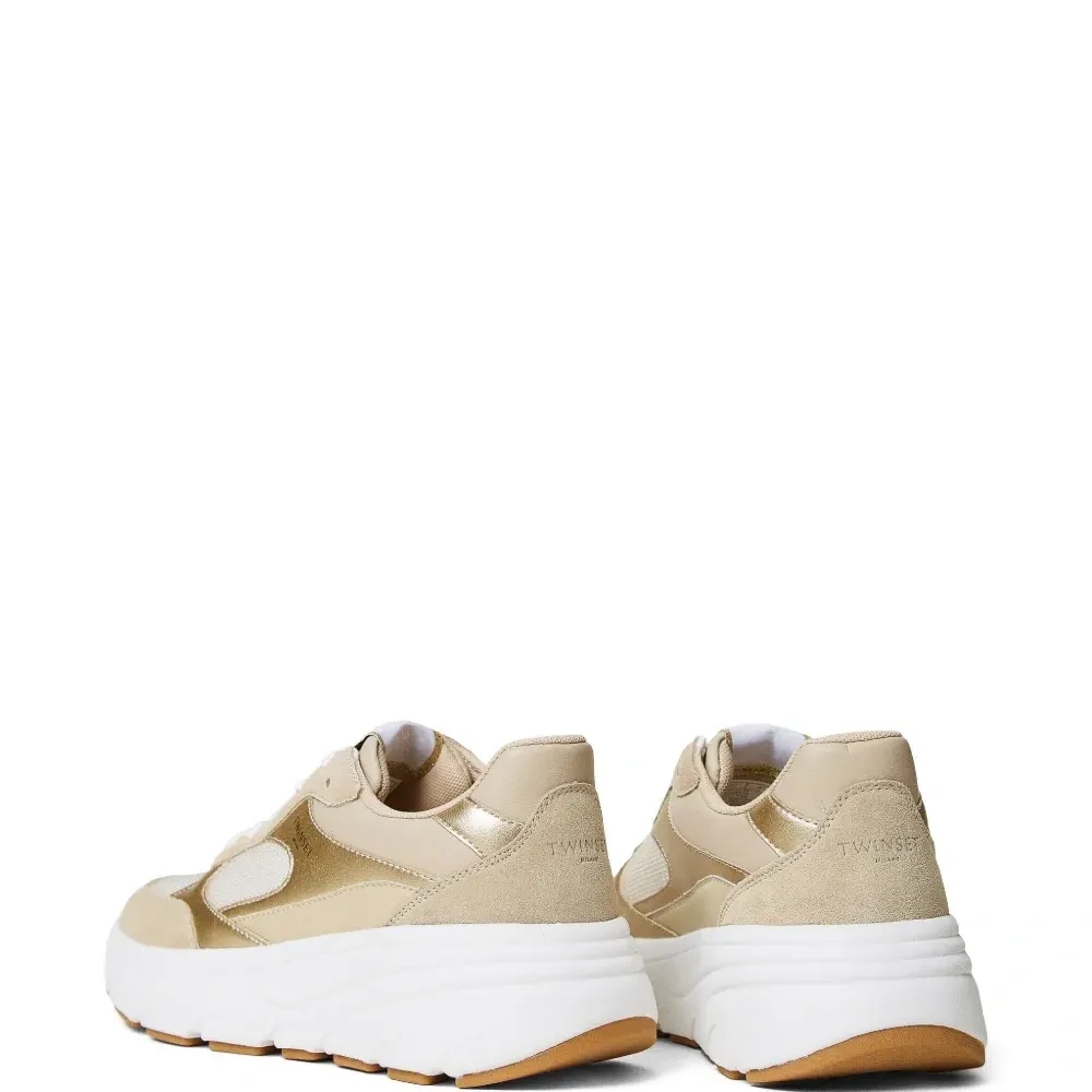 Кожаные кроссовки