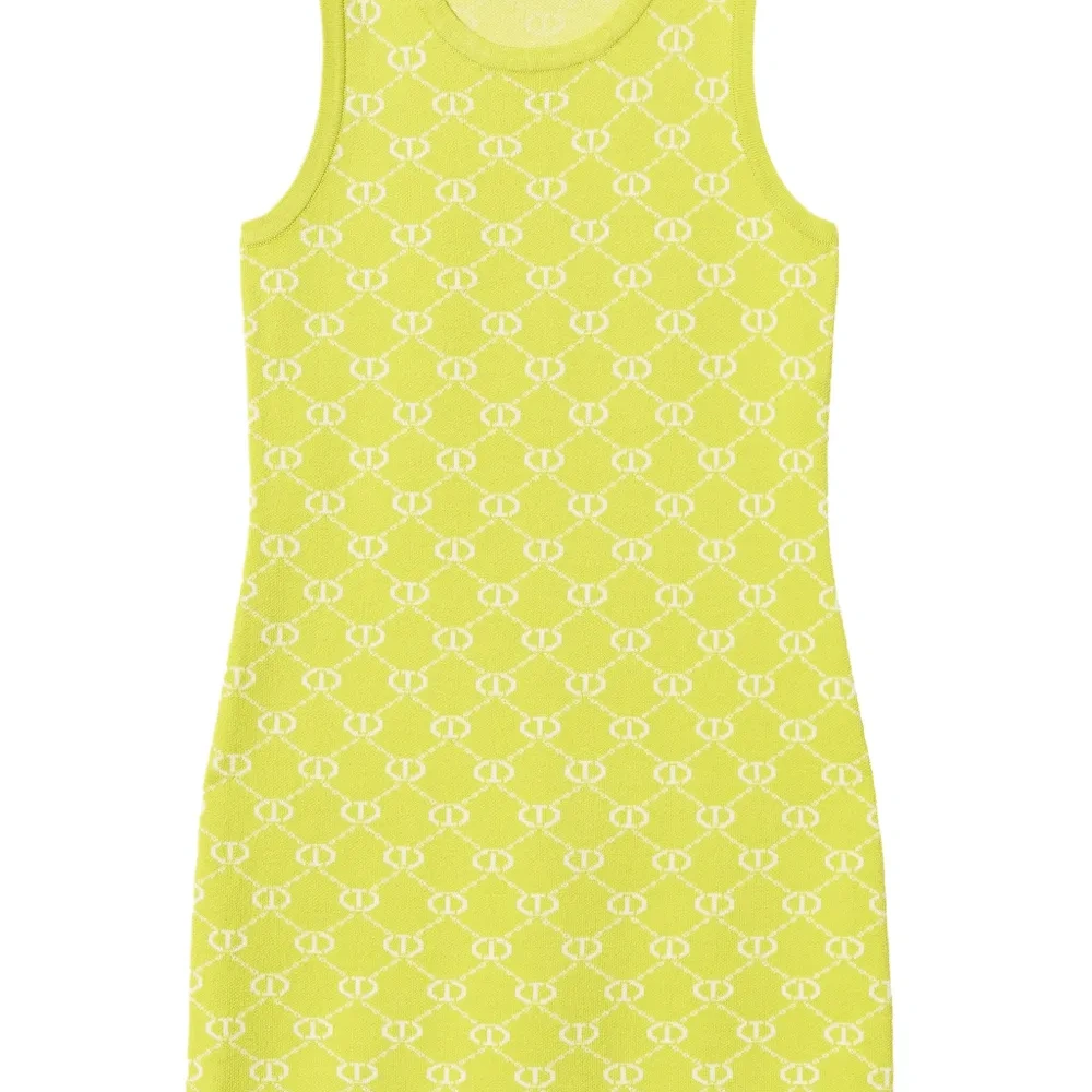 Платье с монограммой