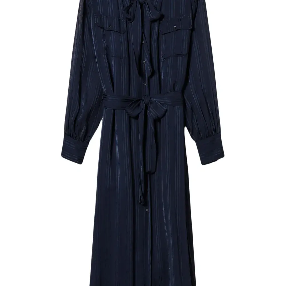 Платье-рубашка со сборками