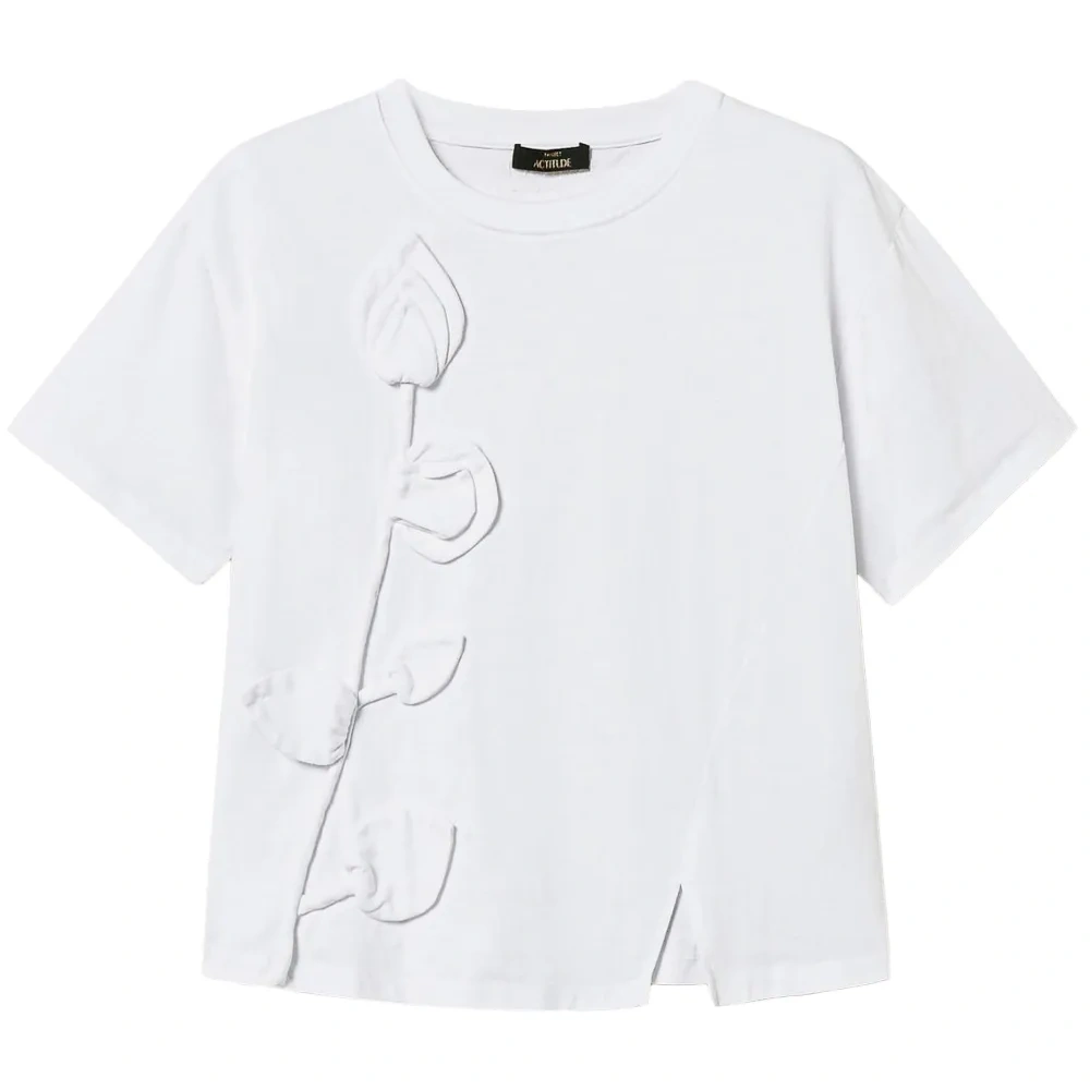 Футболка с вышивкой